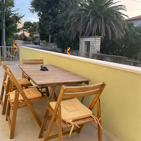 Danica Apartman
