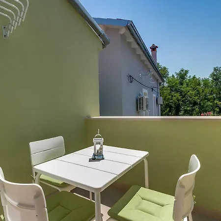 Danica Apartman