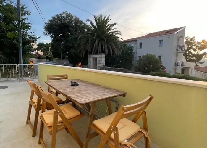 Danica Apartman *
