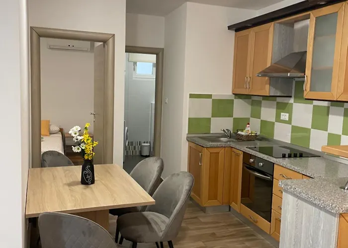 Danica Apartman *