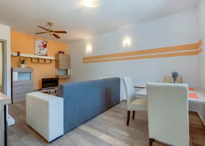 Danica Apartman *